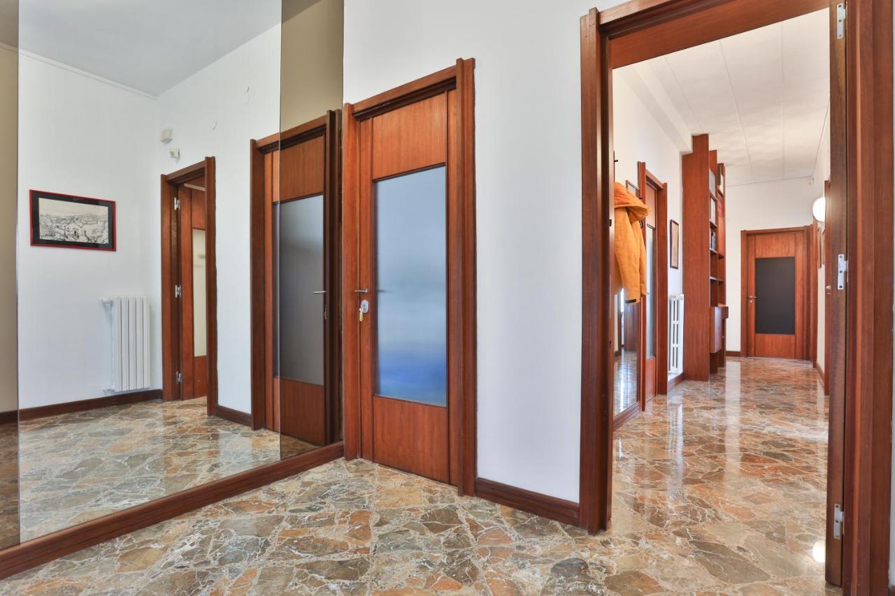 Salerno Irno Bright Apartment Buitenkant foto
