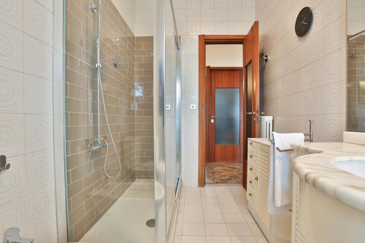 Salerno Irno Bright Apartment Buitenkant foto
